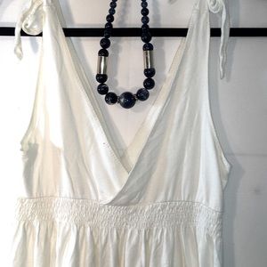 Women’s white dress size M American Eagle